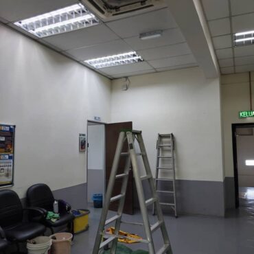 WhatsApp Image 2025-10-25 at 23.23.03